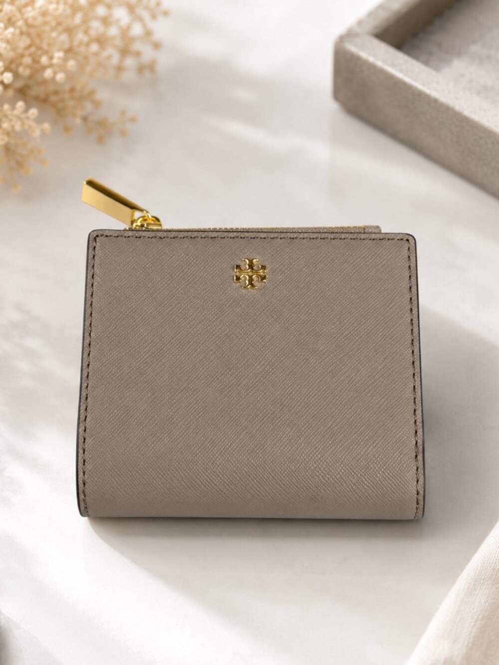 Tory Burch Emerson Mini Wallet in Grey Heron
